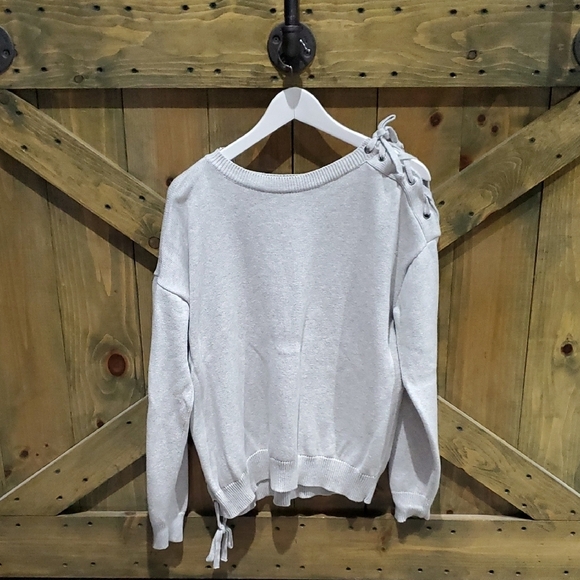 Women's Gray Sweater - Picture 1 of 7